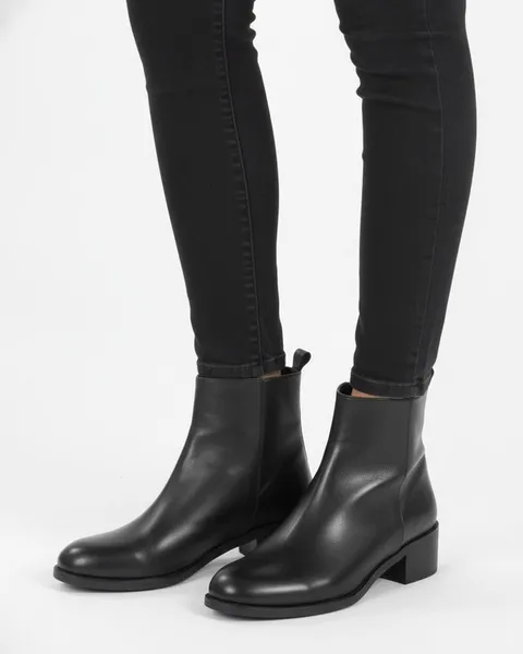 Oakmere Ankle Boot in Black, model shot on white